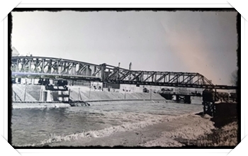 Pont sur canal 2.jpg